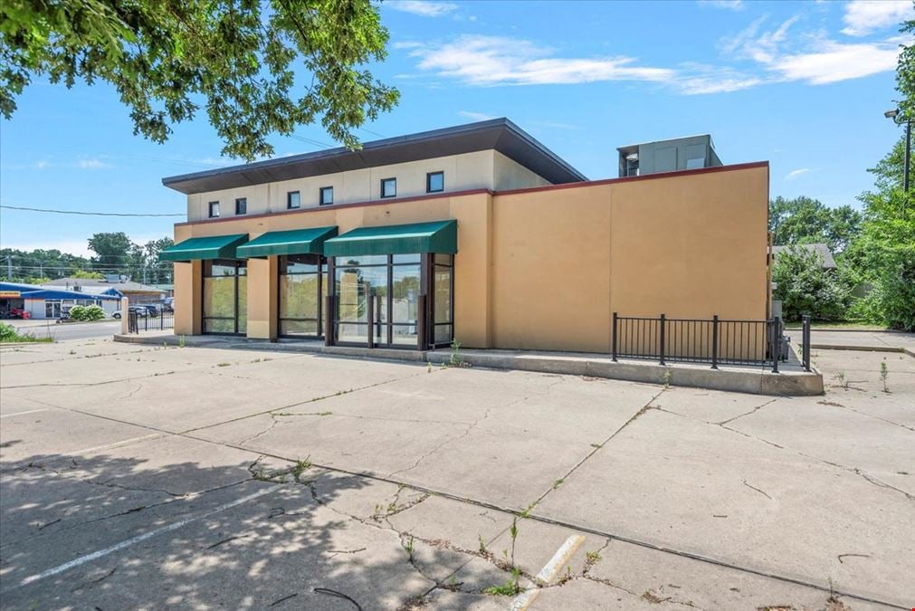 Former Starbucks QSR Building For Sale
