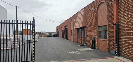Preview of Industrial space for Rent at 15409 S Broadway