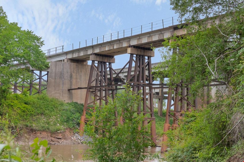 5.5 Acres Along Navasota River