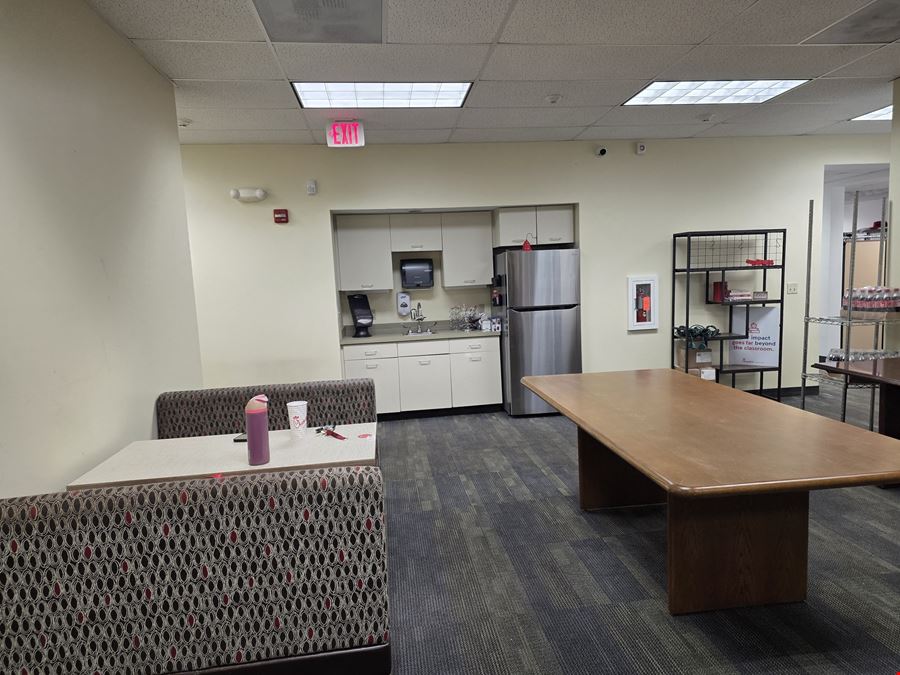 37 Anderson Rd - 5,965+/- SF Office/Flex Opportunity