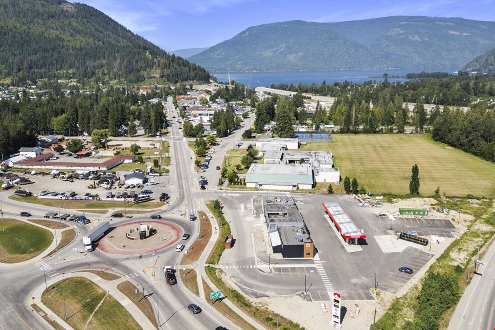 Sicamous Travel Centre