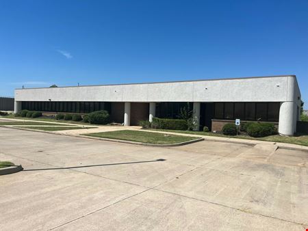 Preview of commercial space at 3501 S. Lakeside Drive