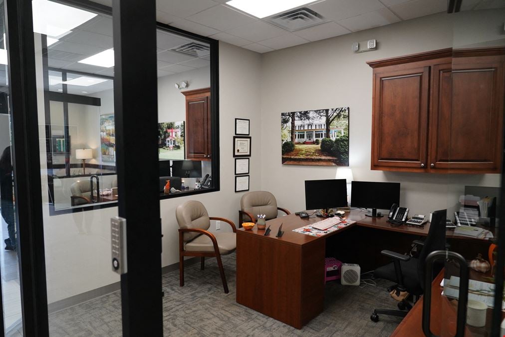 Pendleton Plaza Suite G