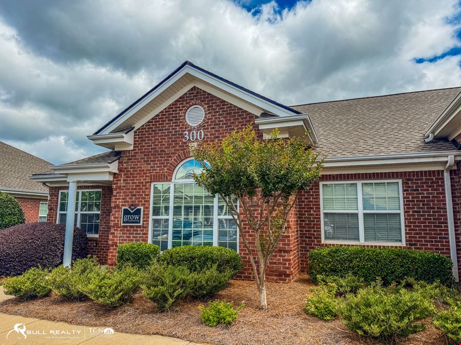 Long-Term NNN-Leased Office Investment | National Healthcare Tenant | 8.7% Cap Rate | Leased Through 2033