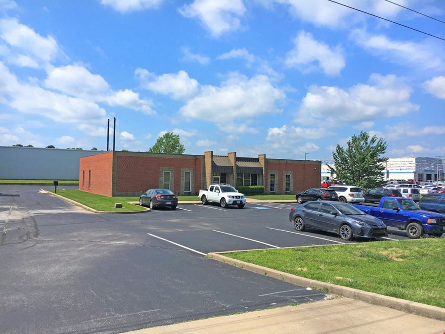 Freestanding Office for Lease In Joplin