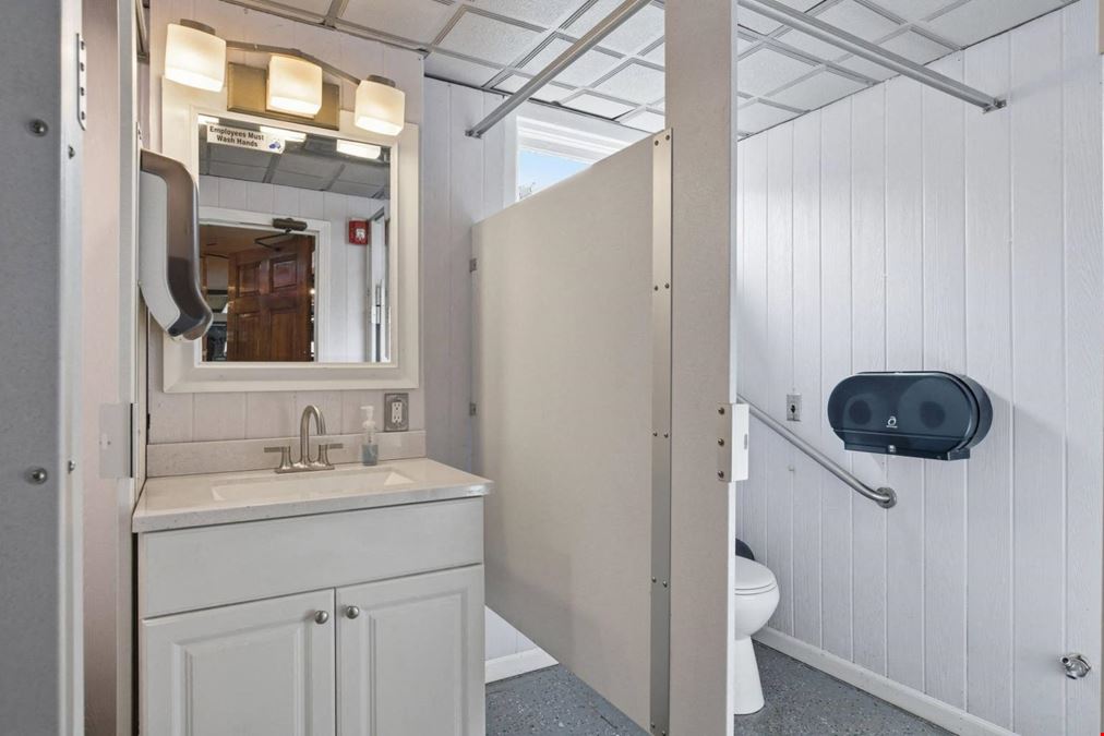 287 N Elm St