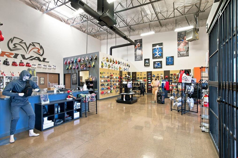 Runway Center | 10,000 SF Industrial Sublease | Suites G-H