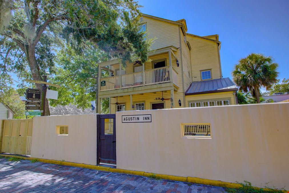 Agustin Inn - A Boutique 17-Room Inn