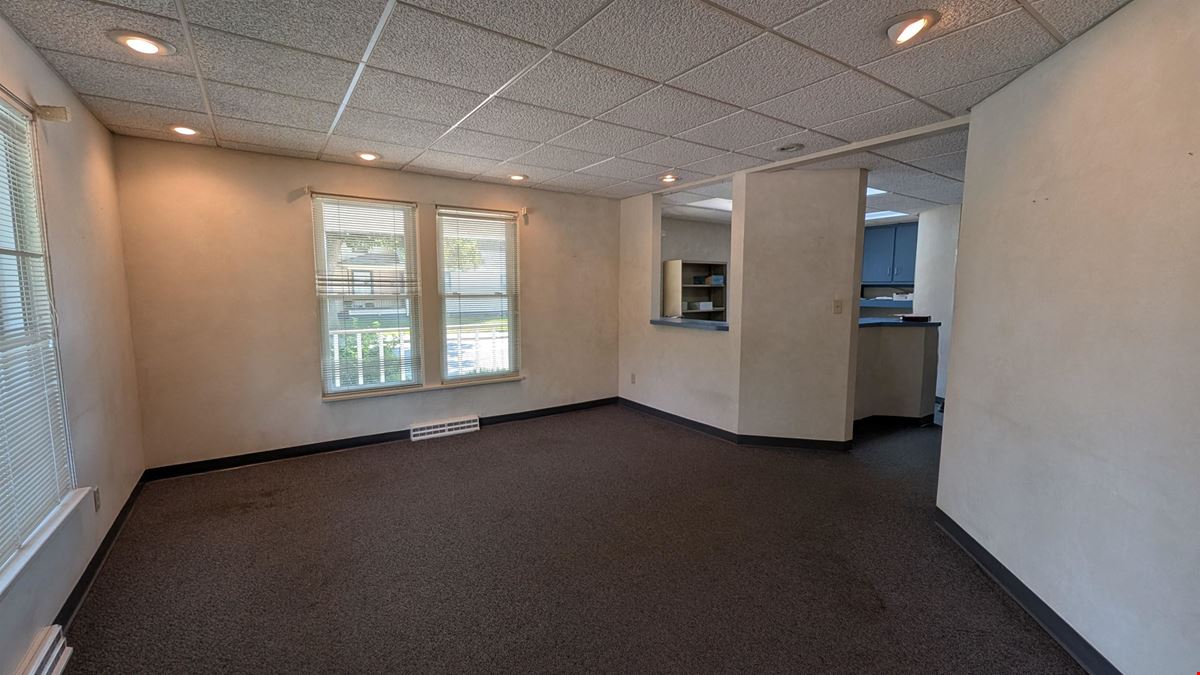 1201 Lincolnway W