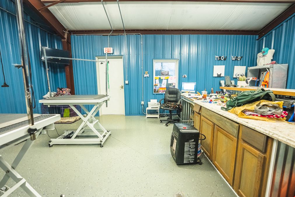 Commercial Building in Abingdon, VA for Sale