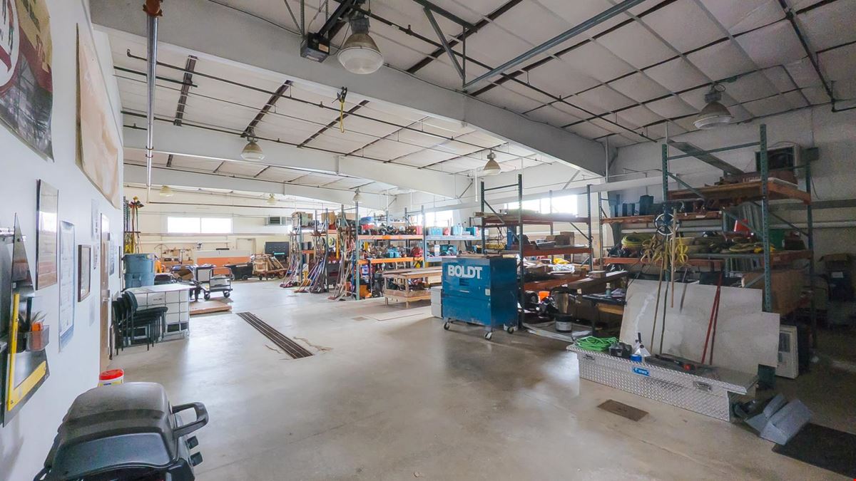 Flexible Commercial Space with Office & Warehouse