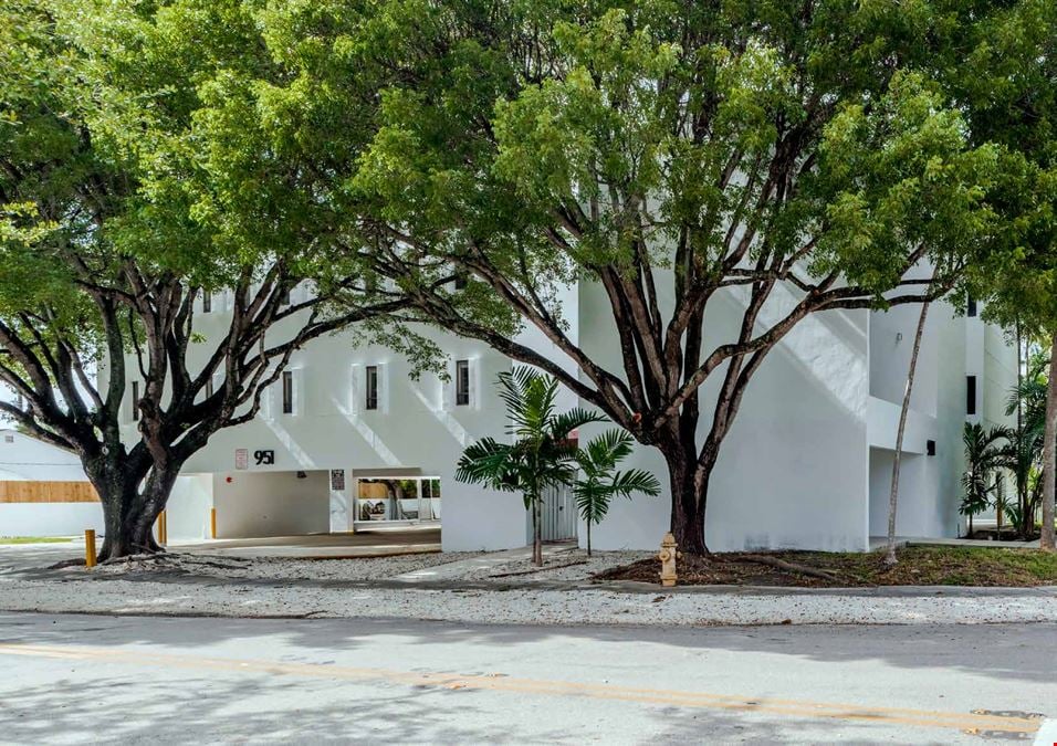951 S Le Jeune Road | Office & Medical Space