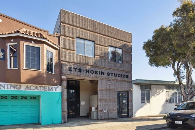 Preview of Industrial space for Sale at 2014 Oakdale Ave