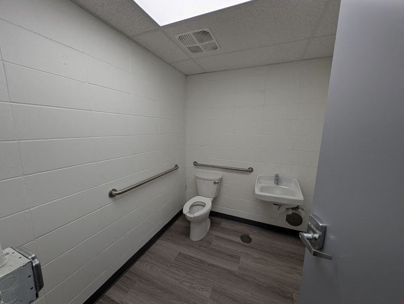 Prime Office / Retail @ Prospect Mall