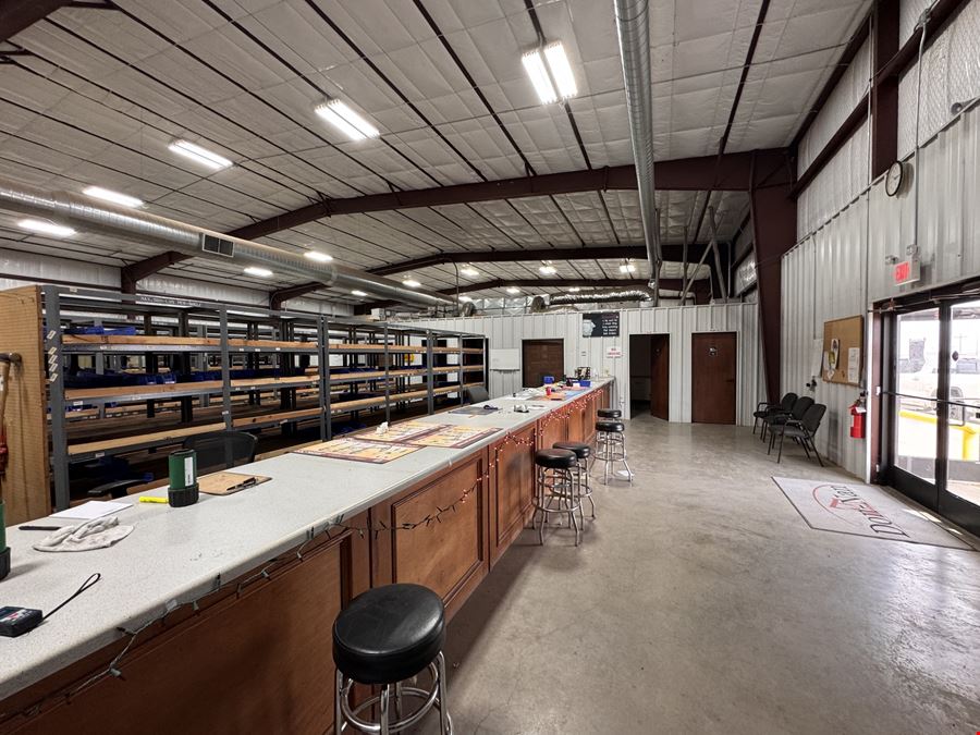 Climate Controlled ±10,625 SF on 2.5 Acres