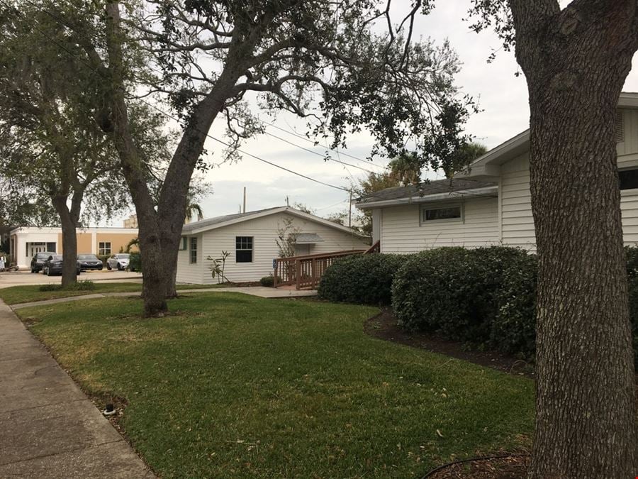 800 East Melbourne Avenue
