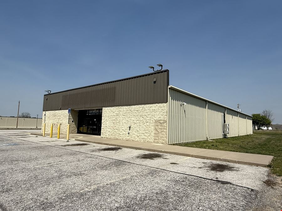 FORMER DOLLAR STORE FOR SALE OR LEASE