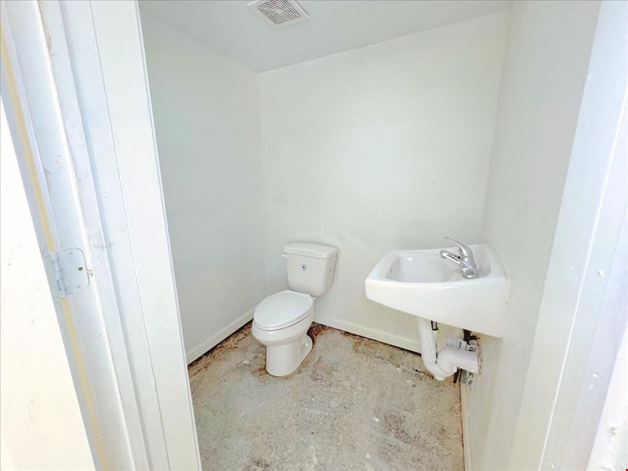 7704 Irvington