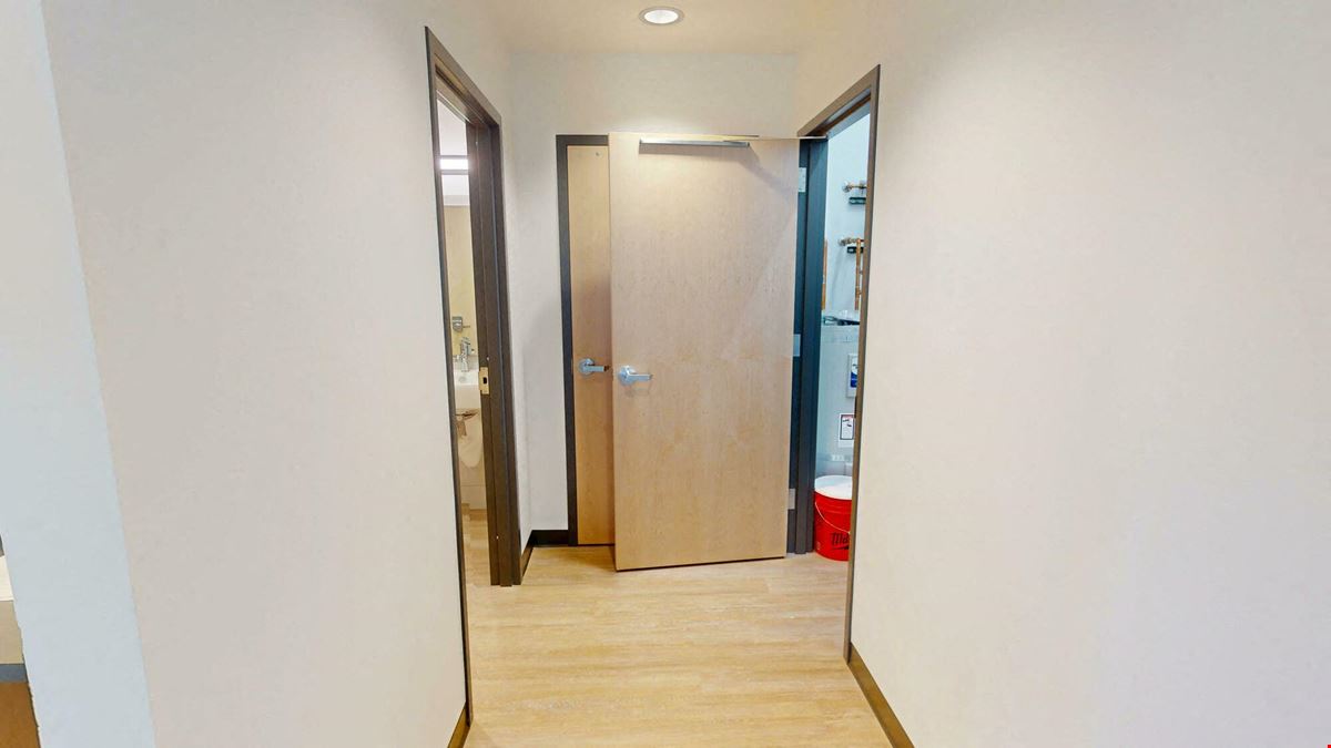 104A Wandering Way