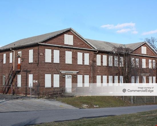 Preview of Industrial space for Rent at 1 Pump Place