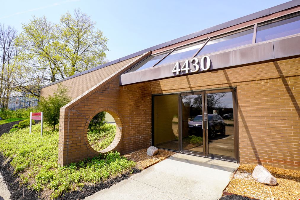 4430-4438 Carver Woods Drive