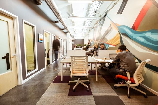 Preview of Coworking space for Rent at 4422 N Ravenswood Ave