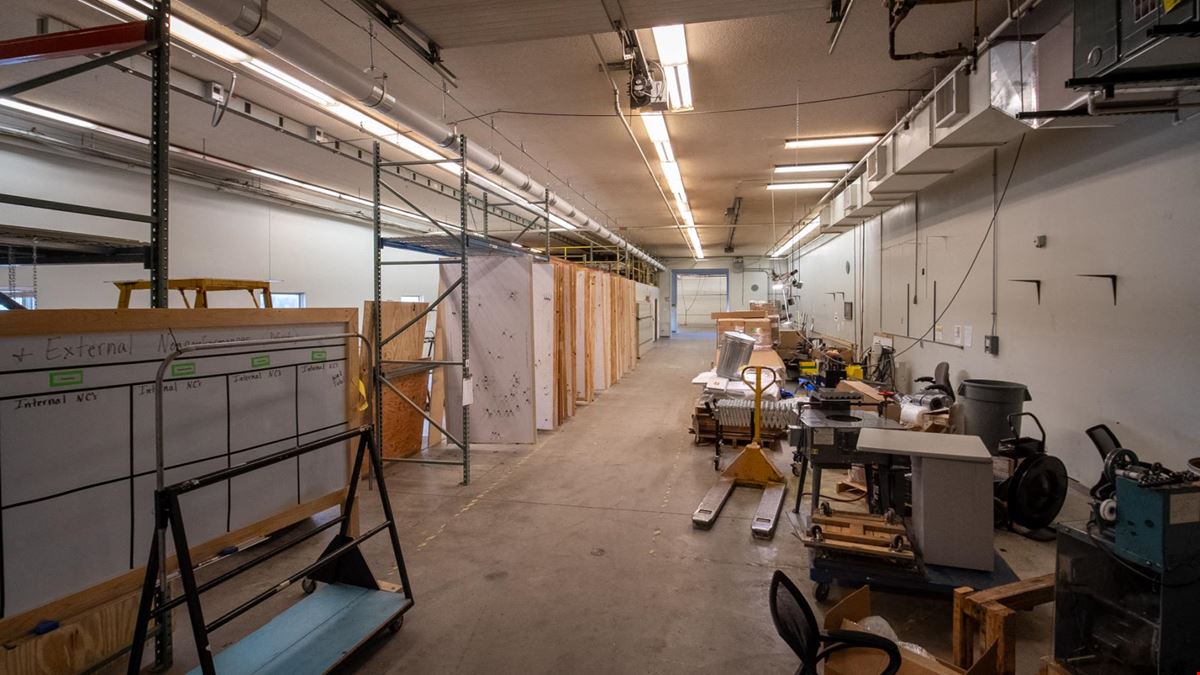 Prime Industrial Flex Space for Lease