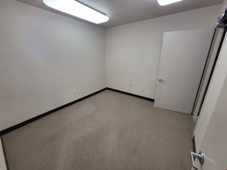 27294 Kenworth Pl, Suite 5, Harrisburg, SD 57032