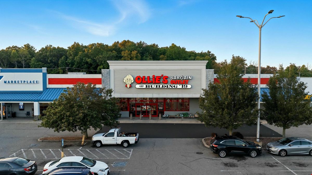 Diamond Hill Plaza
