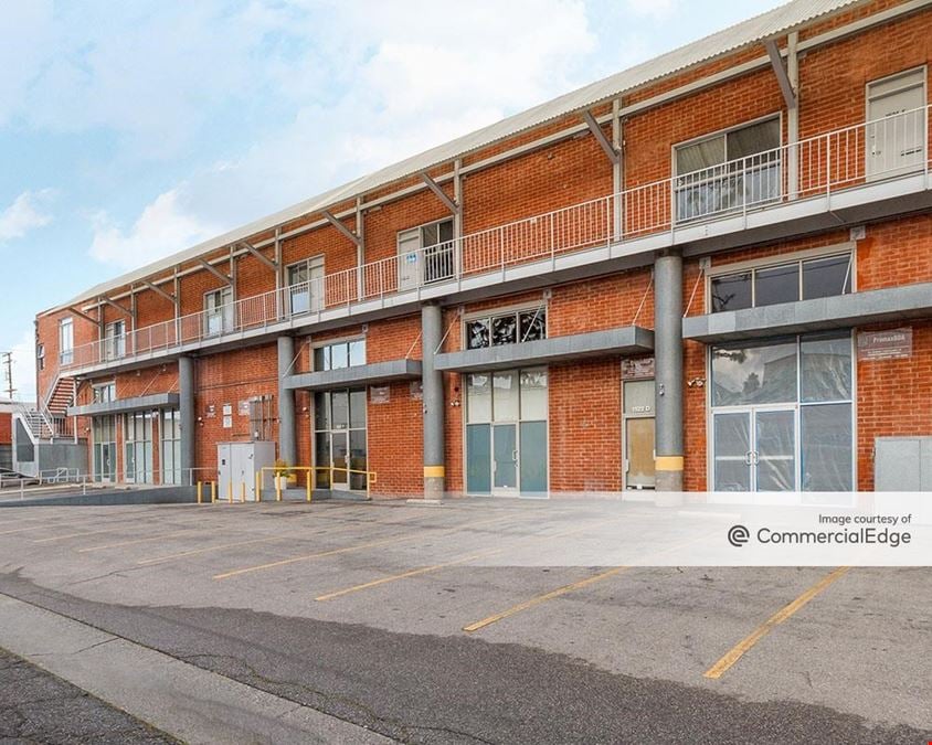 1520-1528 Cloverfield Blvd.