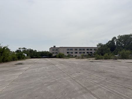 Preview of commercial space at 713 Chesapeake Avenue