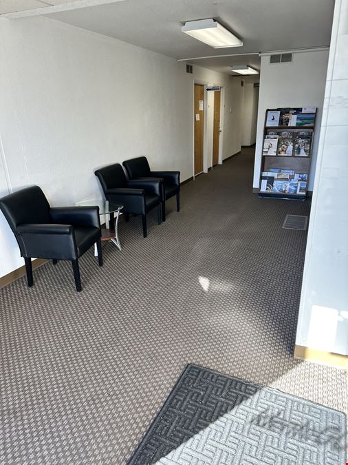 405-409 S Wilcox - Executive Suites