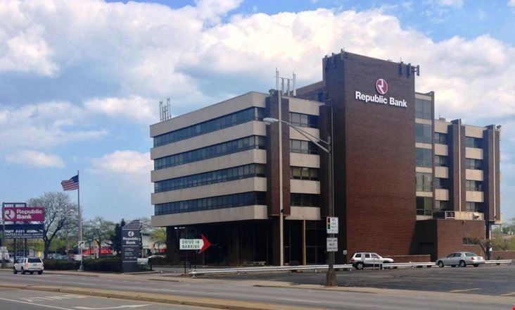 Preview of Office space for Rent at 4433 West Touhy Avenue