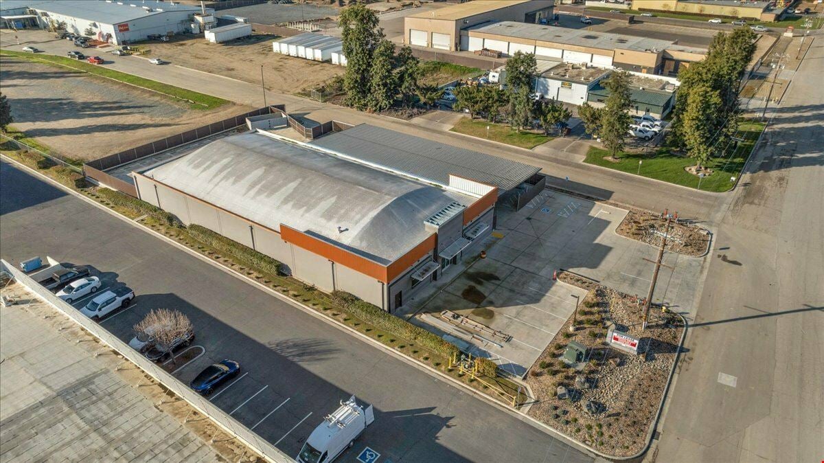 Freestanding Industrial Building w/ Fully Remodeled Office