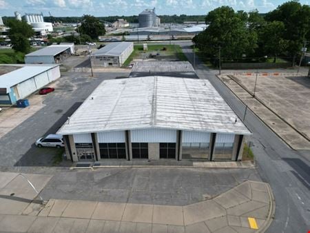 Preview of commercial space at 3800 E Broadway St