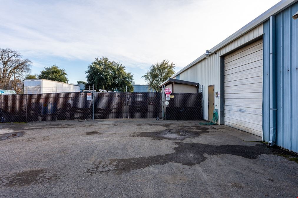 Industrial Building & Yard Space