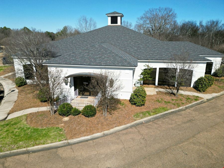 601 Crescent Blvd
