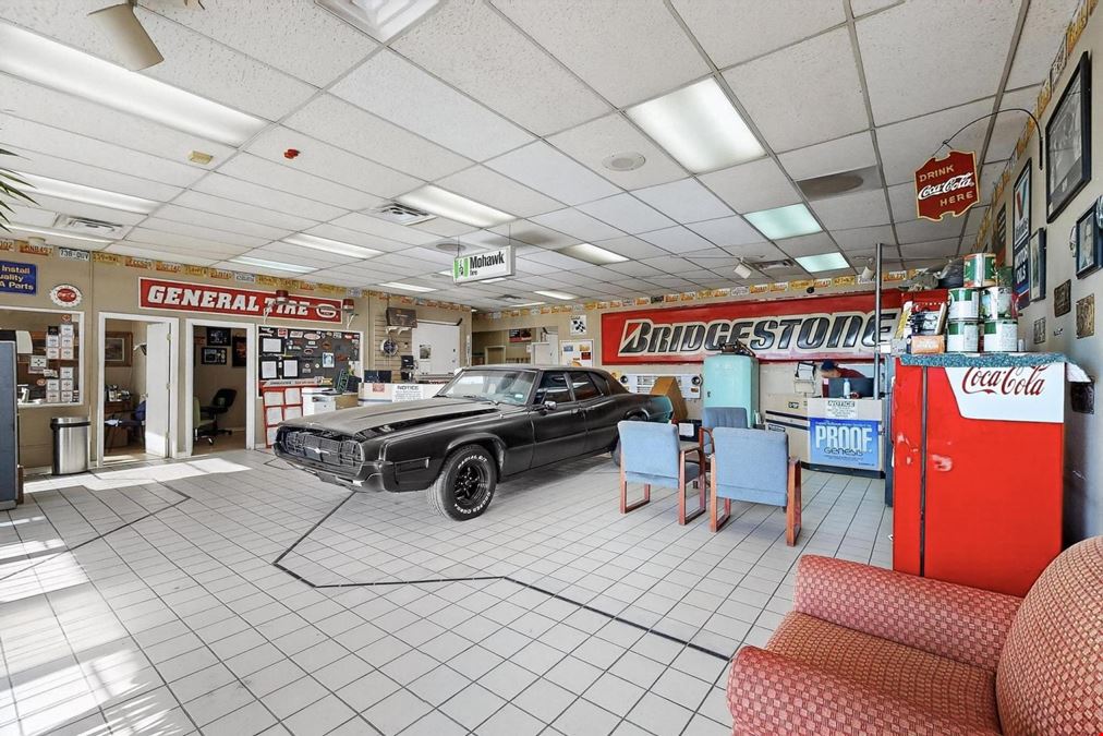 OWNER FINANCING AUTO WAREHOUSE WITH FF&E INCLUDED