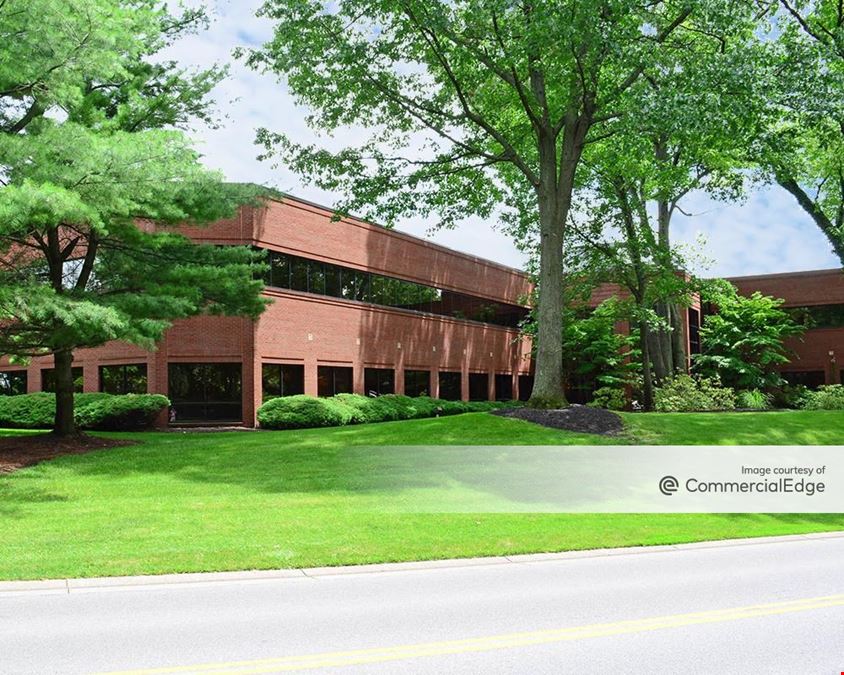 Linden Oaks Office Park - 300 Linden Oaks