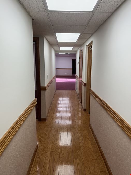 300 E New Haven Ave