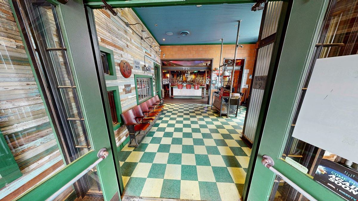 West End Restaurant Pad