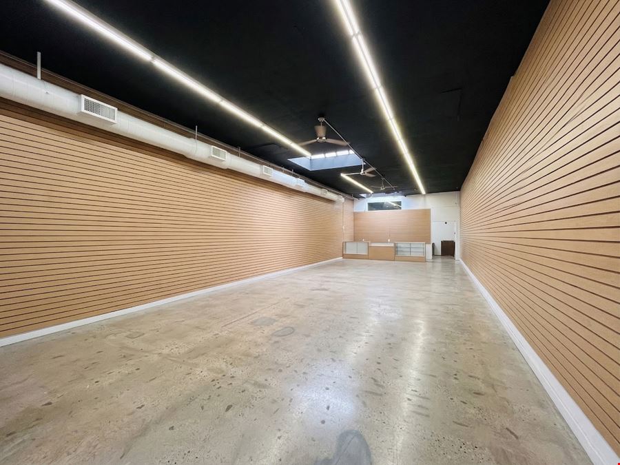 4,950 SF Warehouse + 2,000 SF Rear Lot For Sale