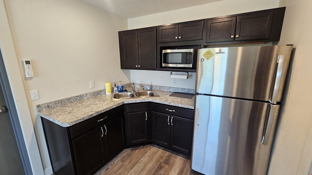 1347 W Britton