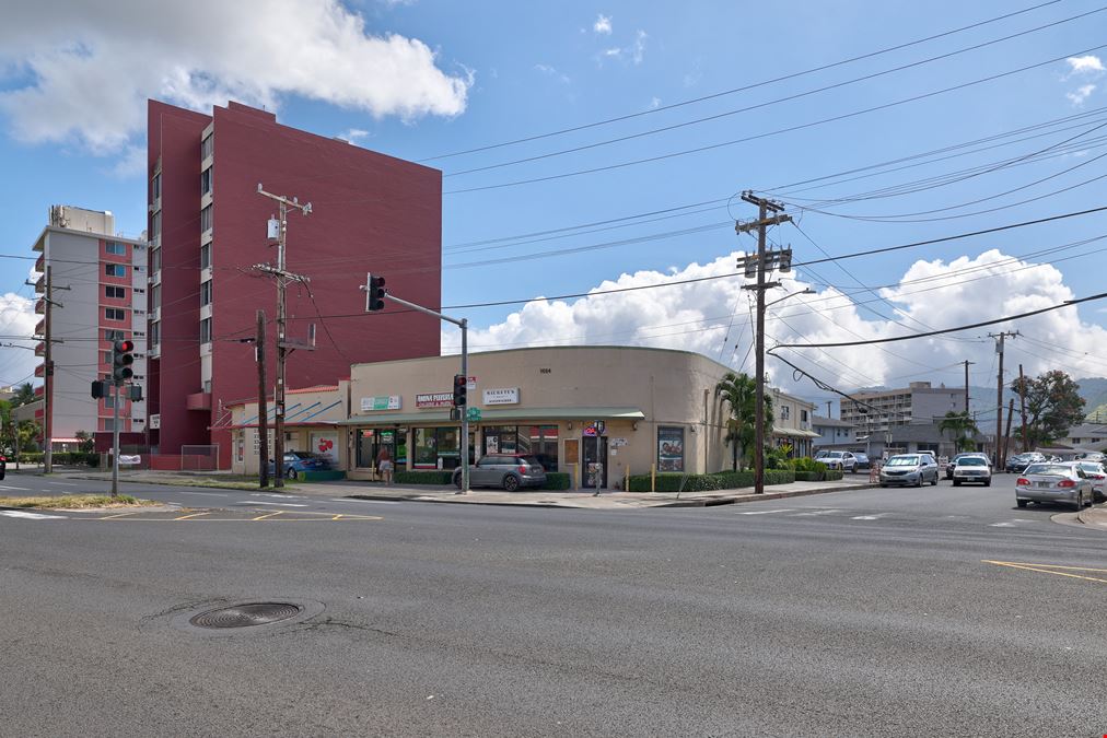 1694 Kalakaua Ave