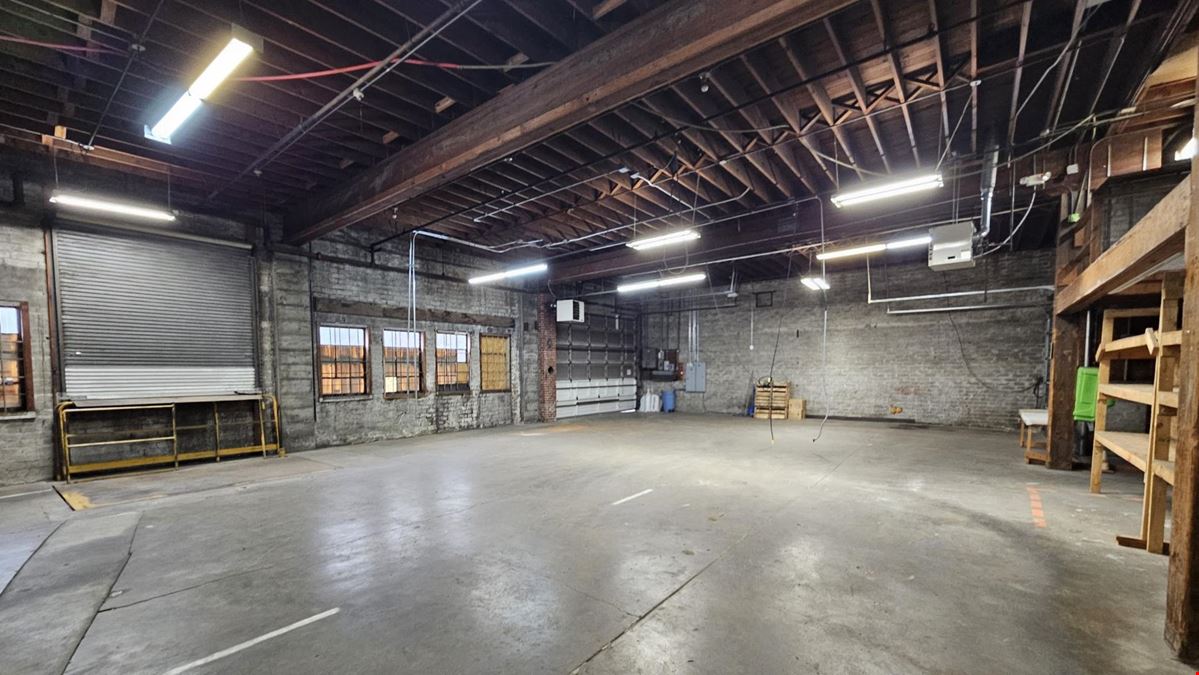 735 Commerce Ave