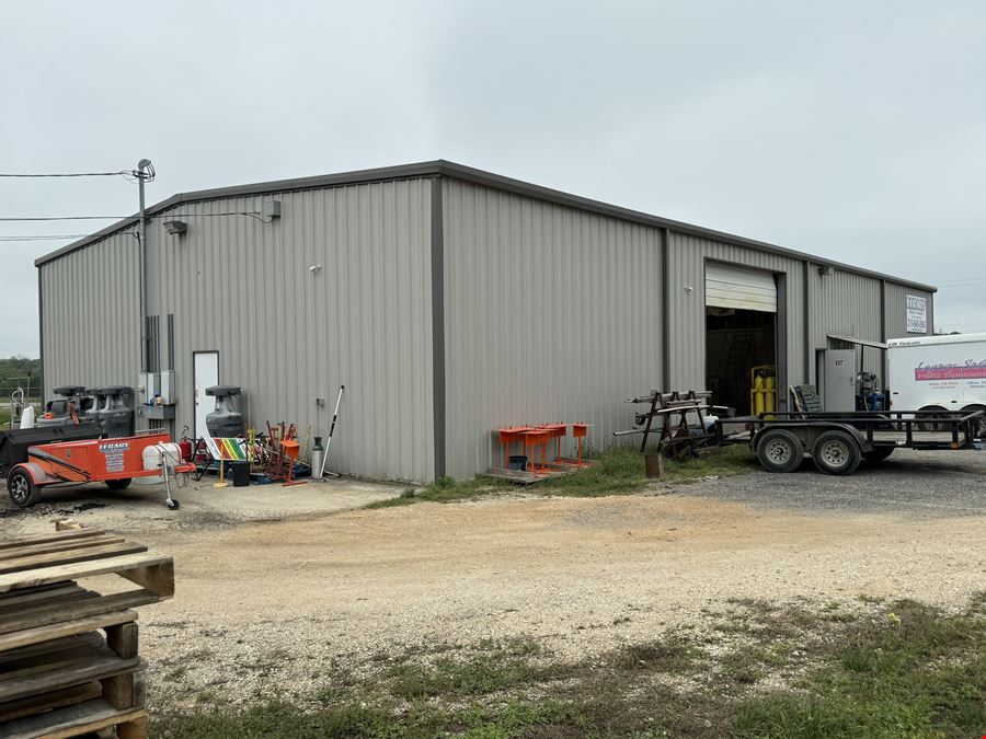 Industrial Warehouse With Highway 87 East & TX-161 Frontage