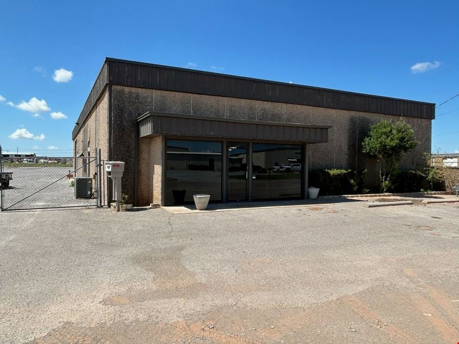 1101 Loomis Rd