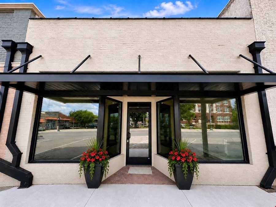 105 N Main St