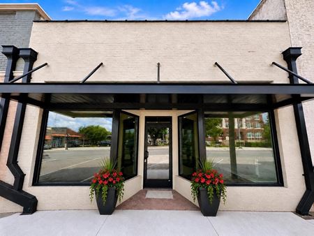 Preview of Retail space for Sale at 105 N Main St