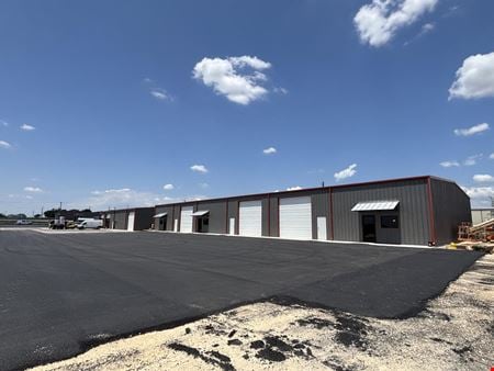 Preview of commercial space at 5323 FM 1044